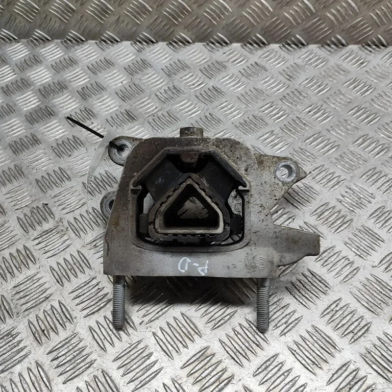 Dzinēja spilvens 9826533880
