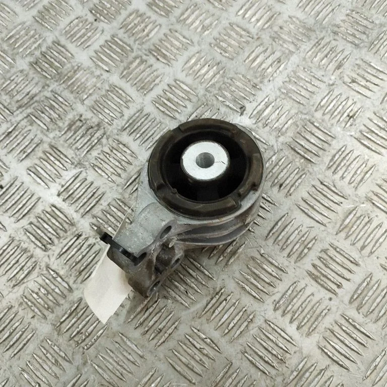 Engine mount bracket FM2920600005A