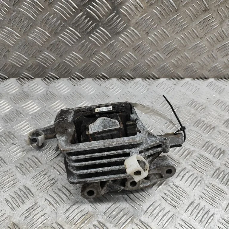 Dzinēja spilvens 8743621
