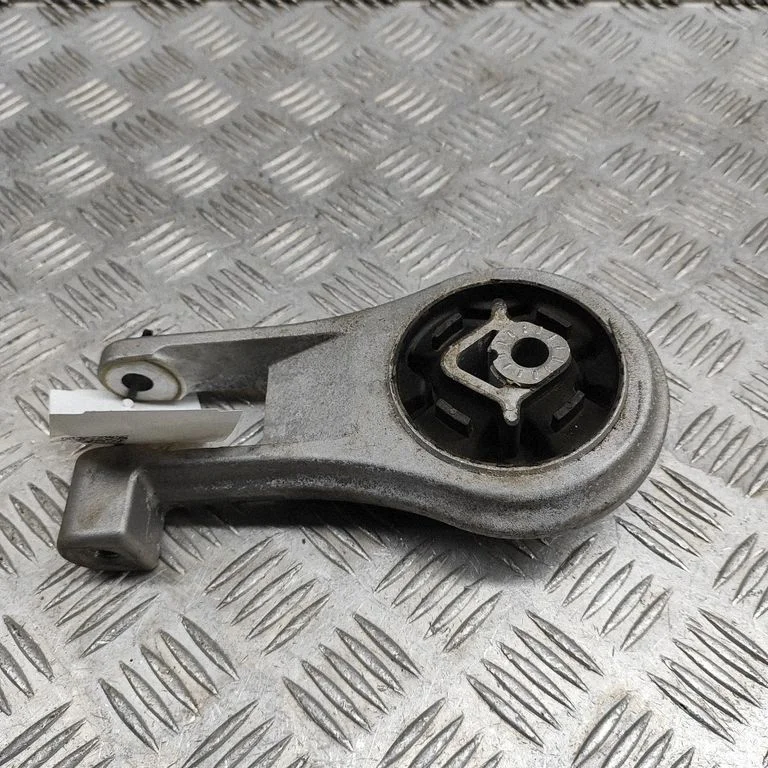 Engine mount bracket 9894728