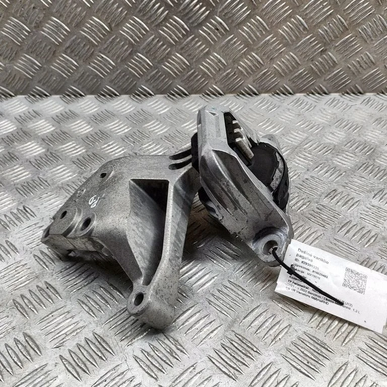 Dzinēja spilvens 112326UB0A