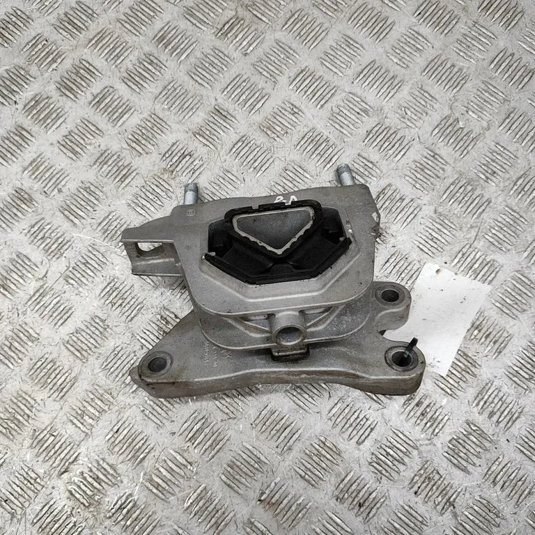 Dzinēja spilvens – Opel Mokka X (2019-)