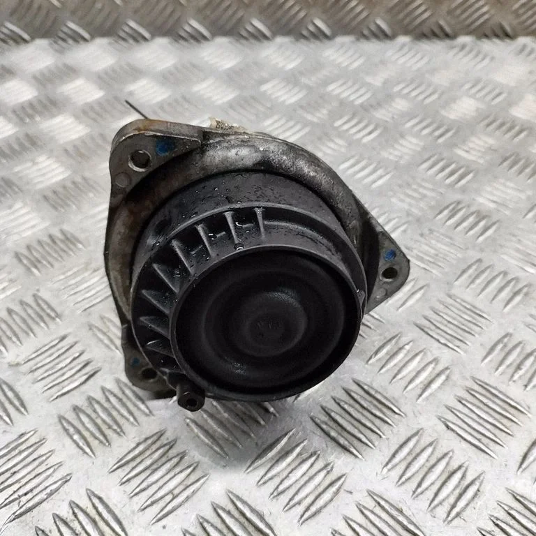 Dzinēja spilvens 6777371