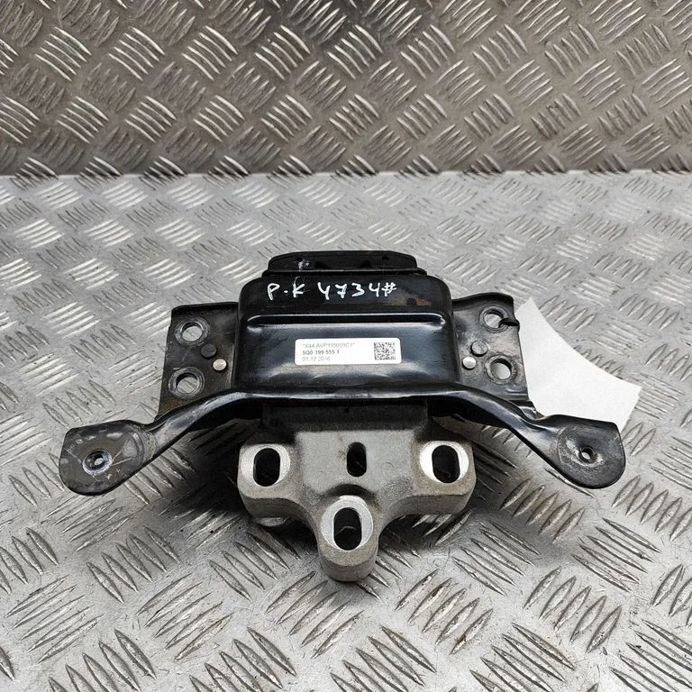 Engine mount bracket – Volkswagen e-Golf (2014-)