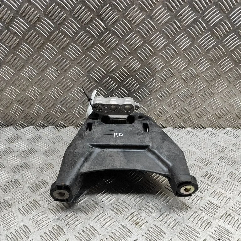 Dzinēja spilvens 508203D4A52