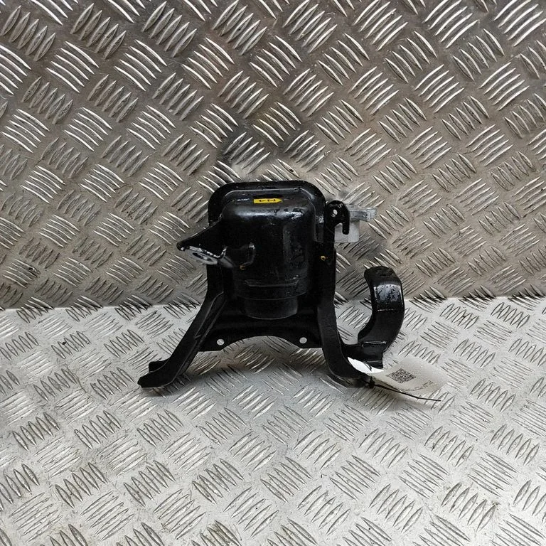 Engine mount bracket 1230524020