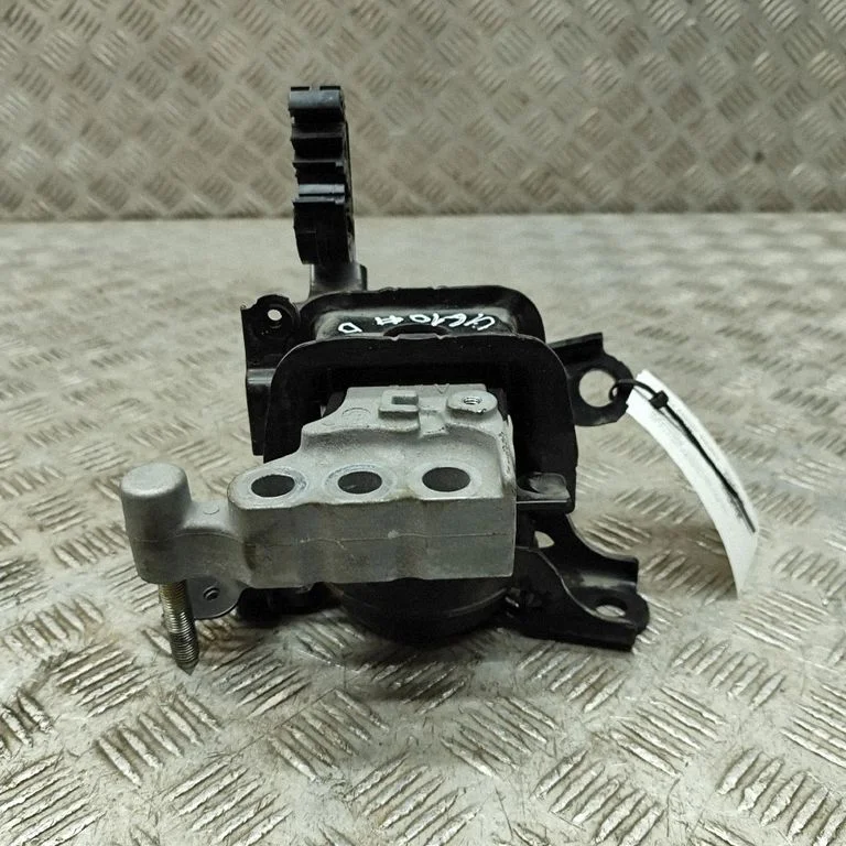 Dzinēja spilvens – Toyota RAV 4 (XA50) (2018-)
