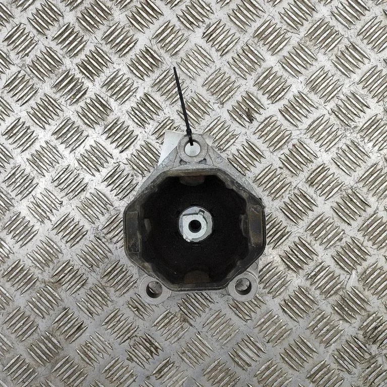 Dzinēja spilvens 31686296