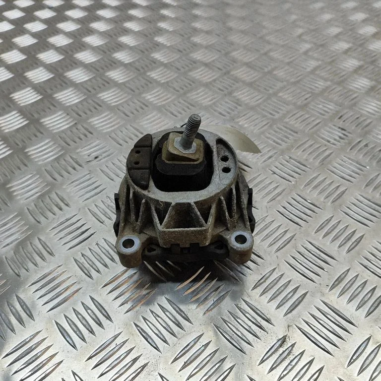 Dzinēja spilvens – BMW 4. sērija F36 Gran coupe (2014-2017)