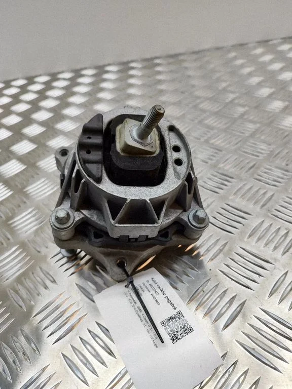 Engine mount bracket – BMW 4 Series F32 F33 (2013-2020)