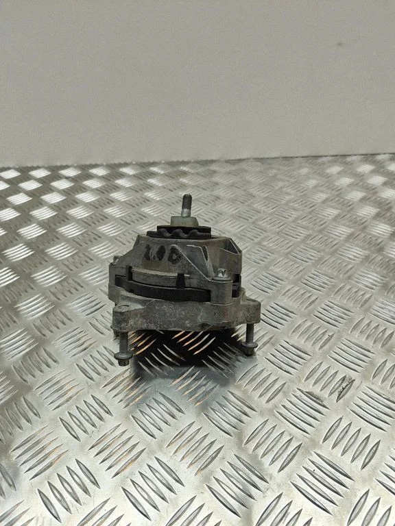 Dzinēja spilvens – BMW 4. sērija F32 F33 (2013-2020)