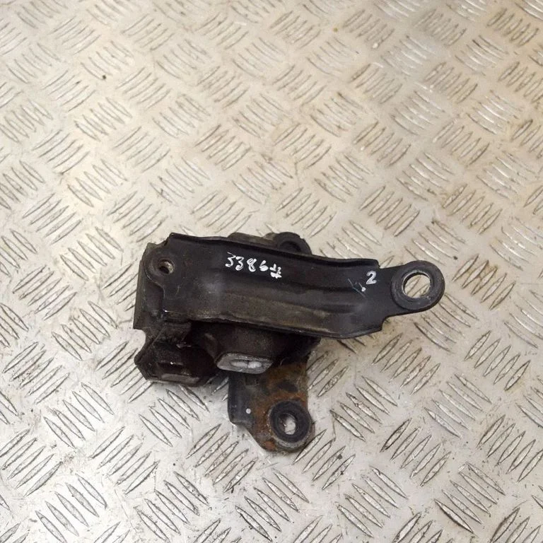 Dzinēja spilvens DB2W39070