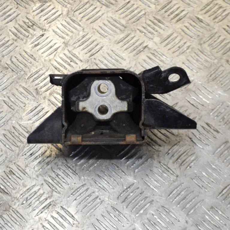 Engine mount bracket – Hyundai Ioniq (2016-)