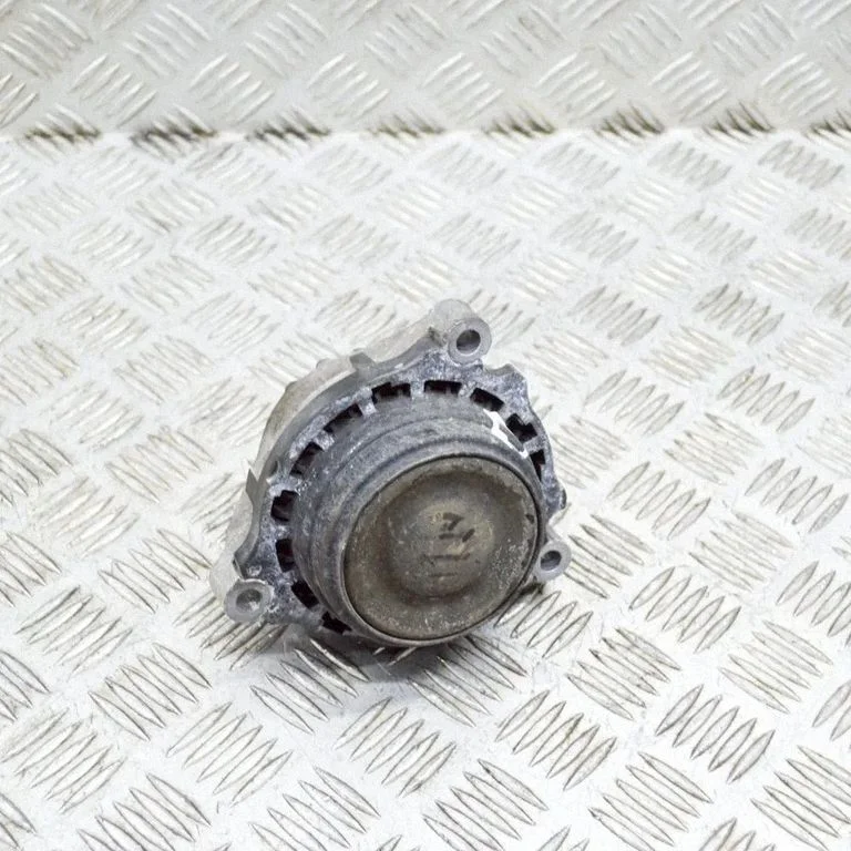 Engine mount bracket – BMW 4 Series F32 F33 (2013-2020)