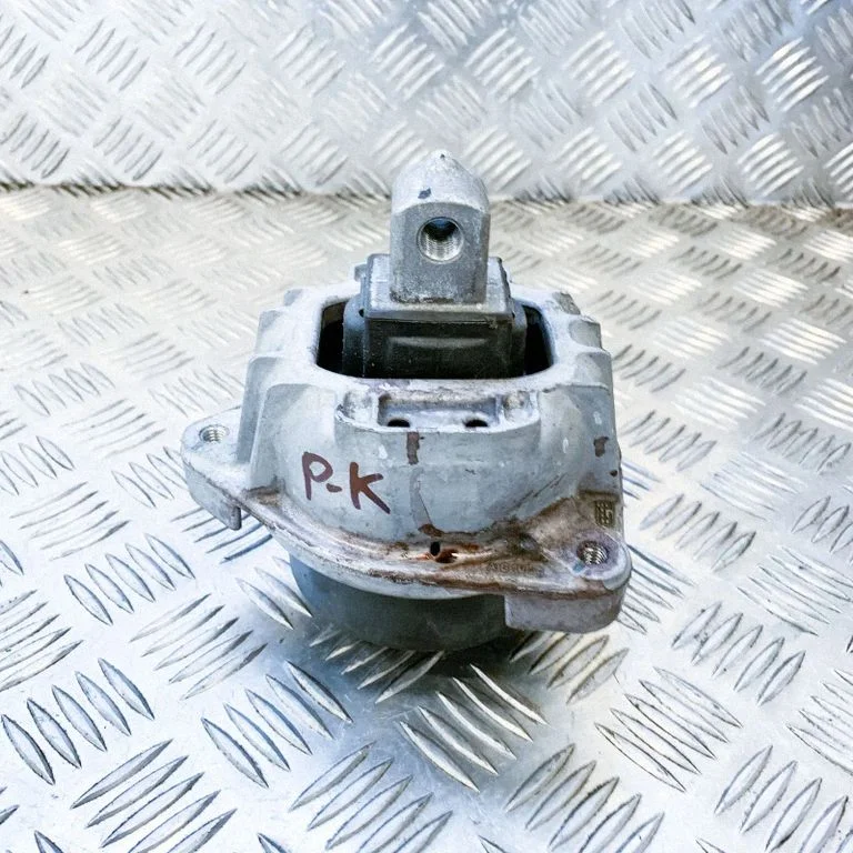 Engine mount bracket 6851263