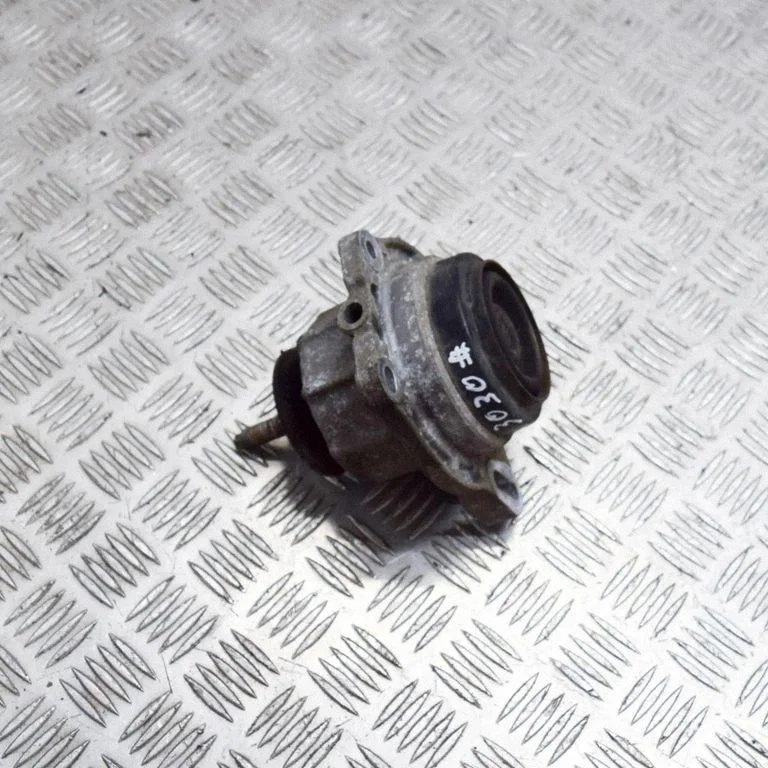 Engine mount bracket BK316A002
