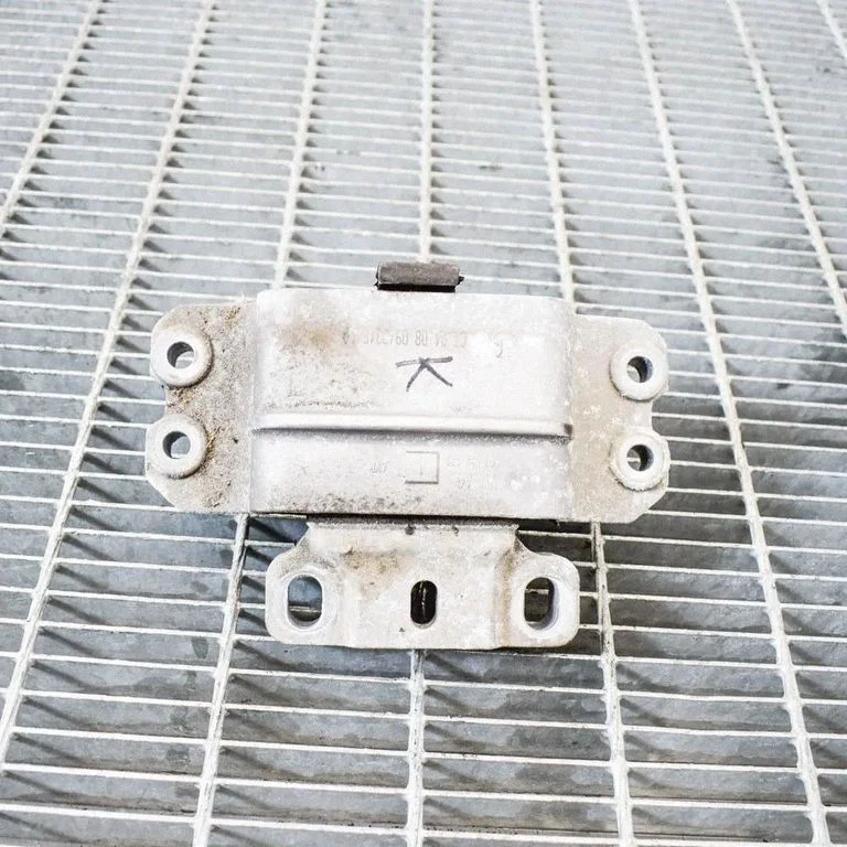 Dzinēja spilvens – Volkswagen Golf Plus (2005-2013)