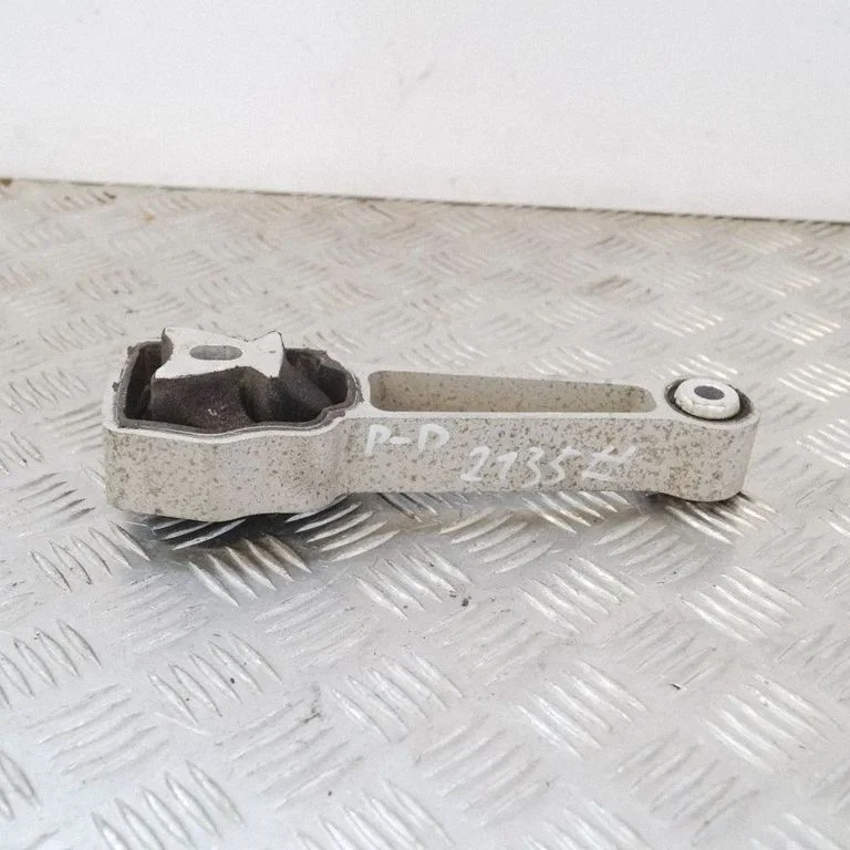 Engine mount bracket – right