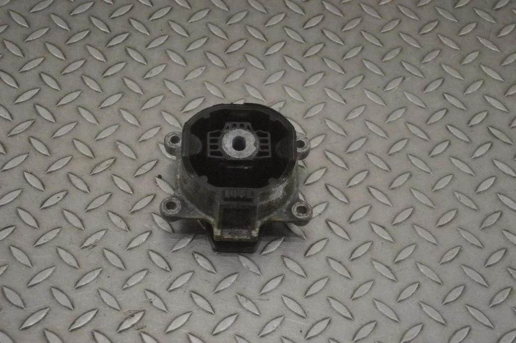 Engine mount bracket – right
