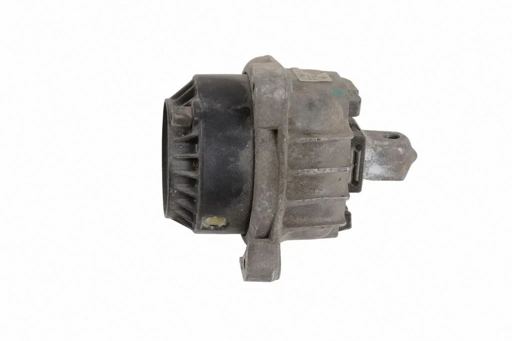 Dzinēja spilvens – BMW 5. sērija F10 F11 (2009-2016)