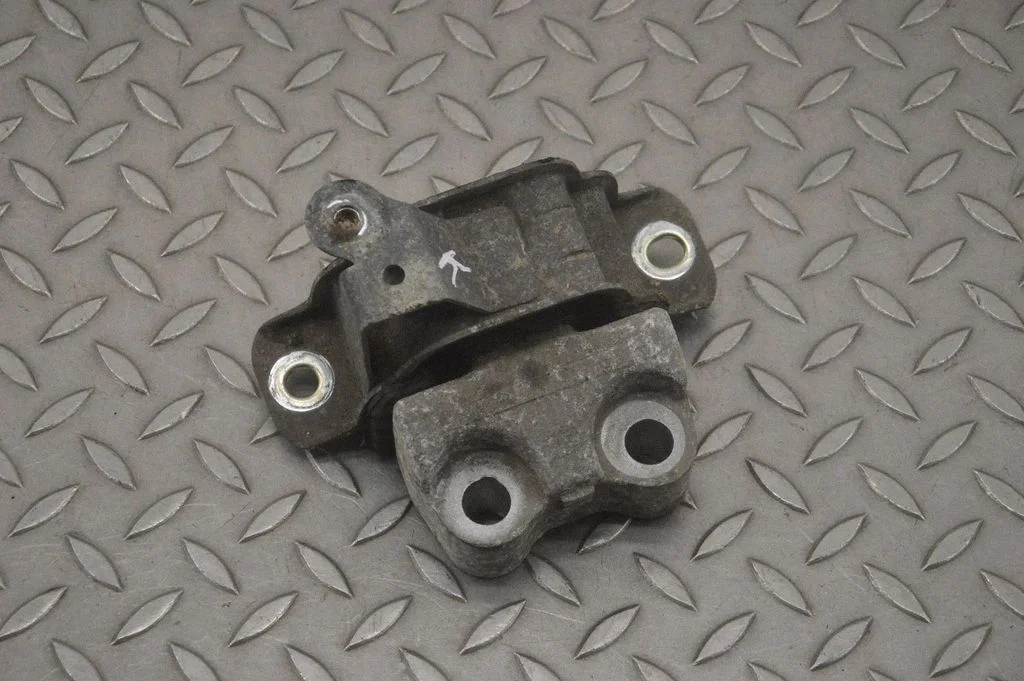 Dzinēja spilvens 071A23620