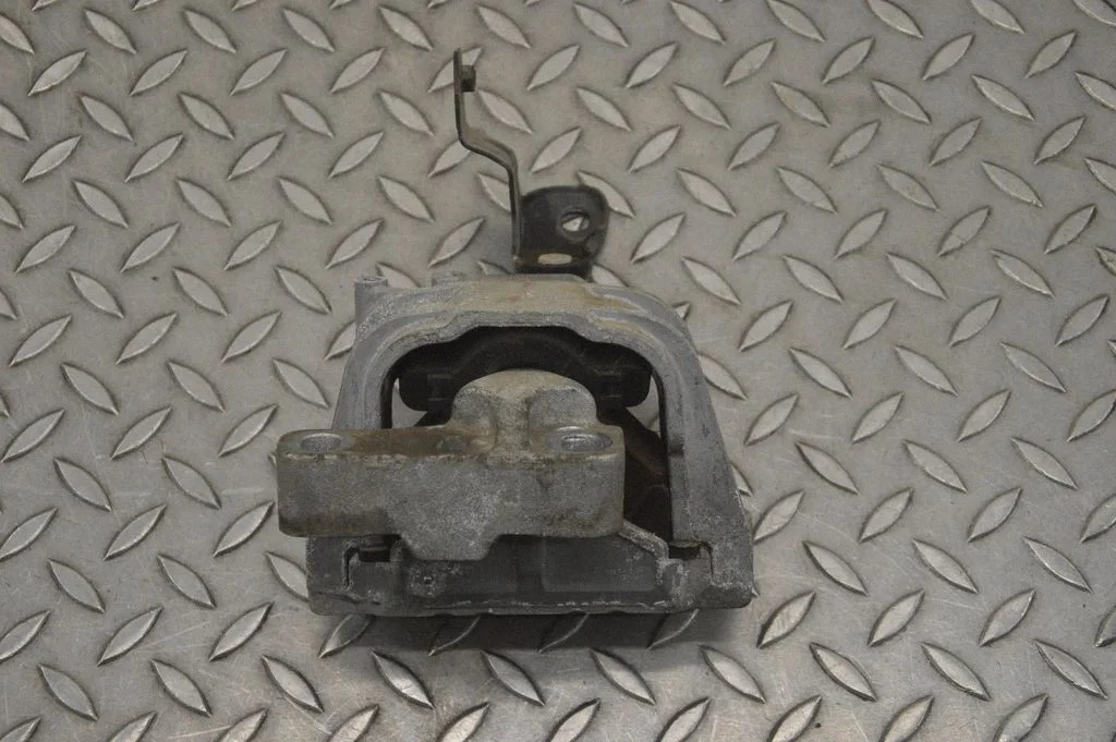 Dzinēja spilvens 1K0199262CF