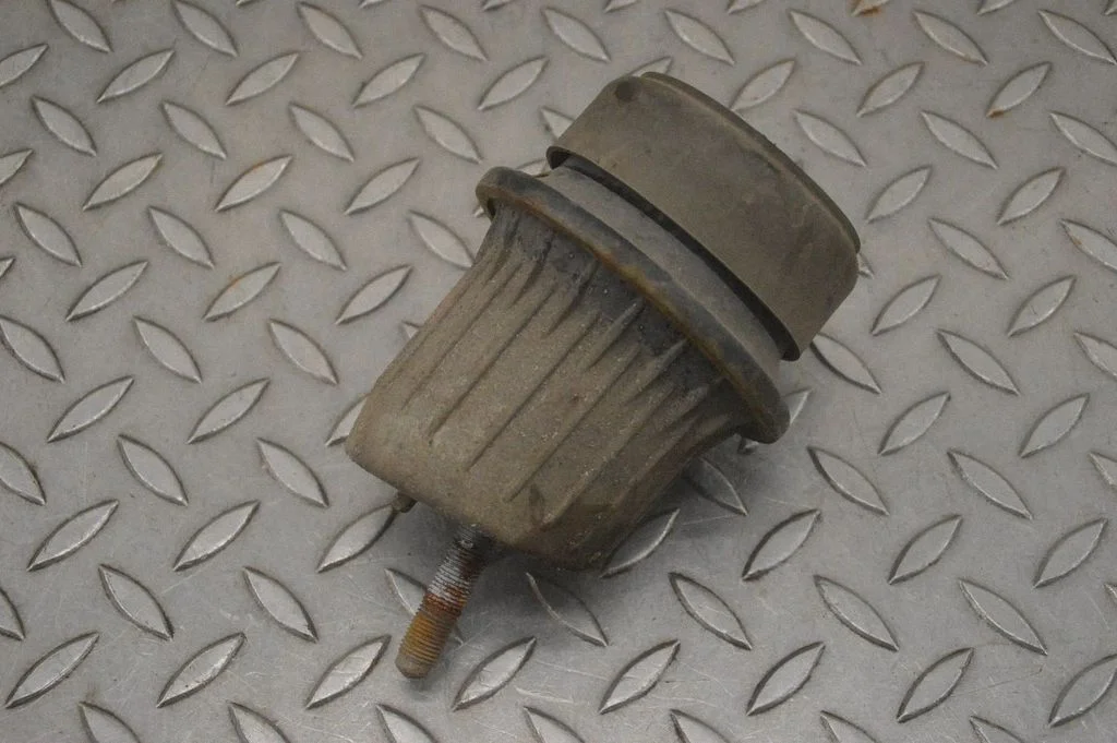 Engine mount bracket – right