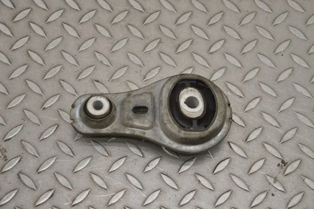 Dzinēja spilvens 112388746R