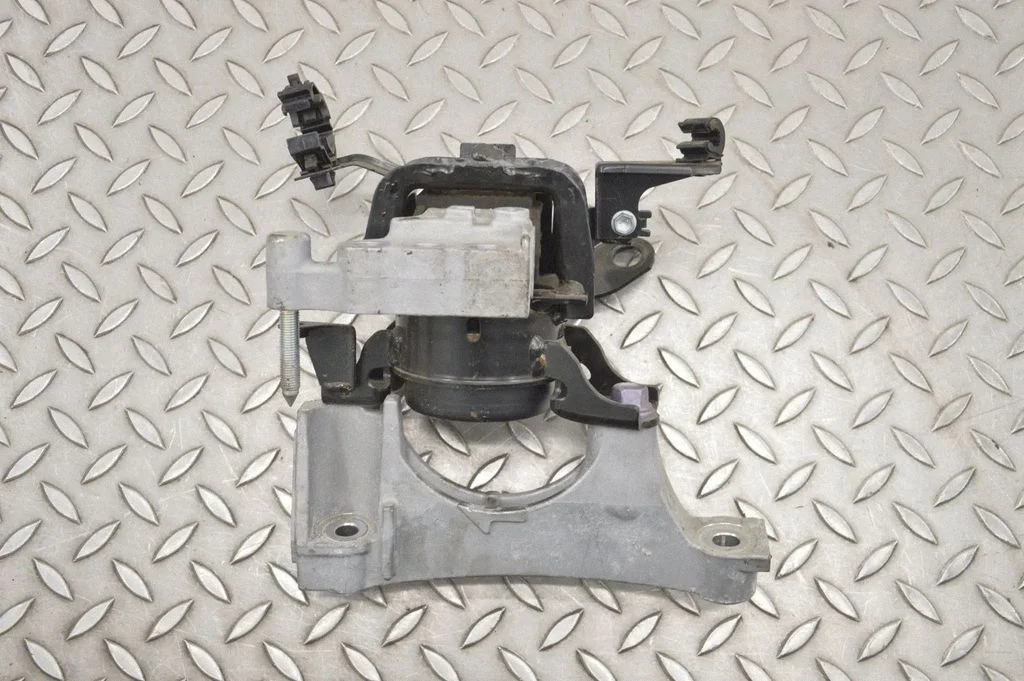 Mootoripadi L7311480 – Lexus ES VII XZ10 (2018-2021)