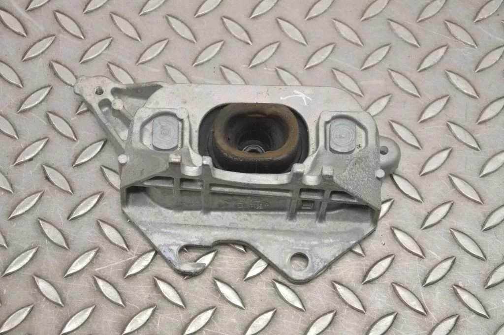 Dzinēja spilvens 112536909R