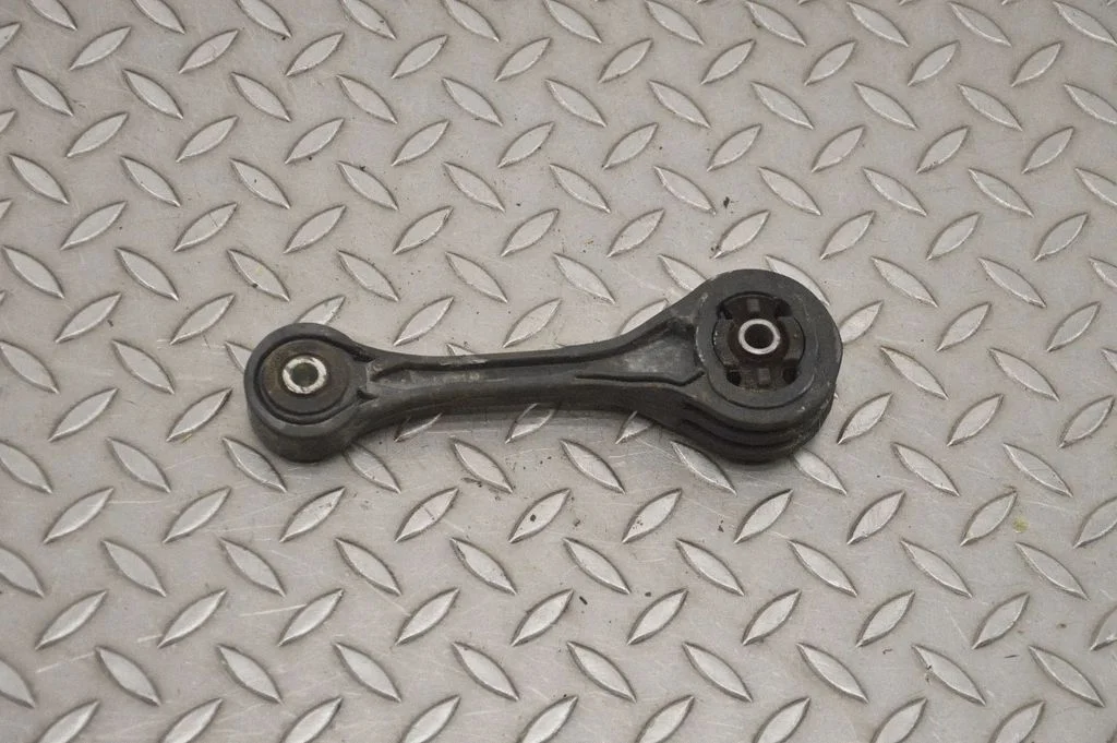 Dzinēja spilvens PA63GF50K