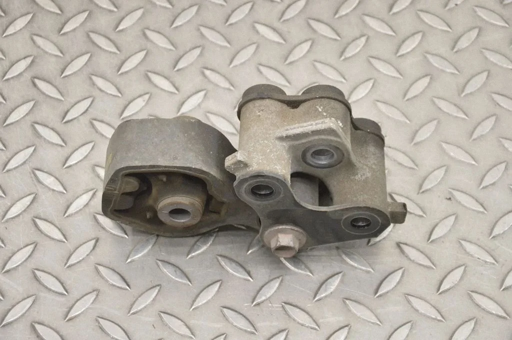 Dzinēja spilvens KD62