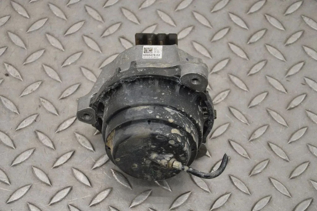 Dzinēja spilvens – BMW 7. sērija G11 G12 (2015-2022)