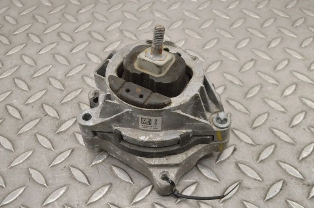 Engine mount bracket – BMW 1 Series F20 F21 (2011-2019)