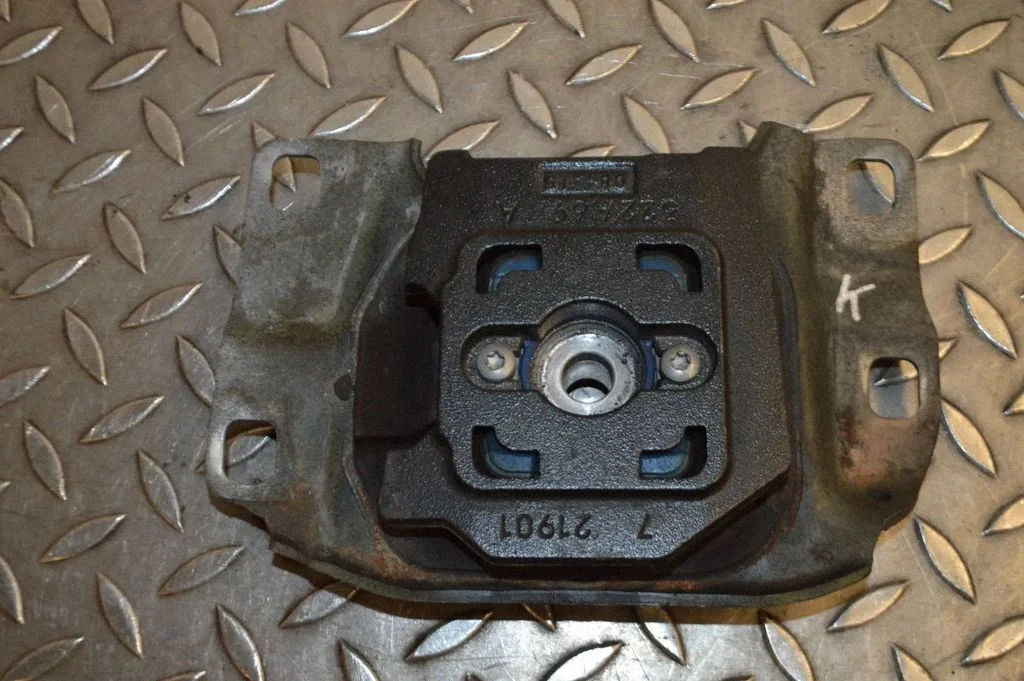 Dzinēja spilvens 322A69A