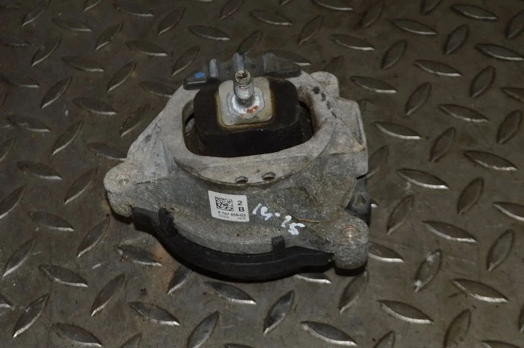 Dzinēja spilvens 6787658