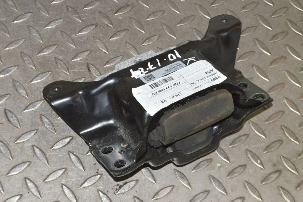 Dzinēja spilvens 5Q0199555BG