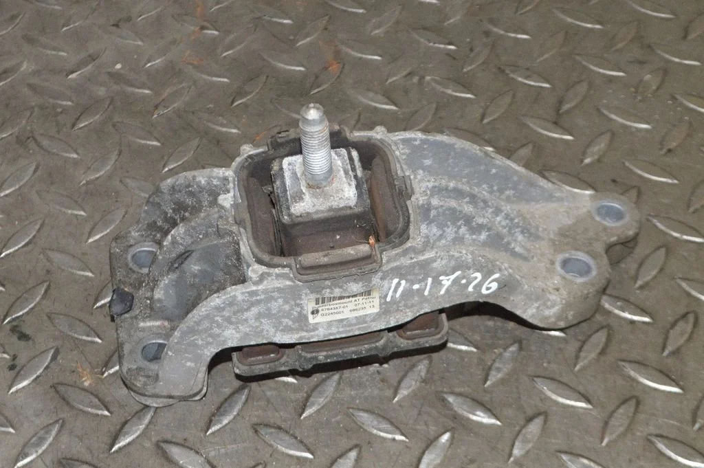 Dzinēja spilvens 6784357