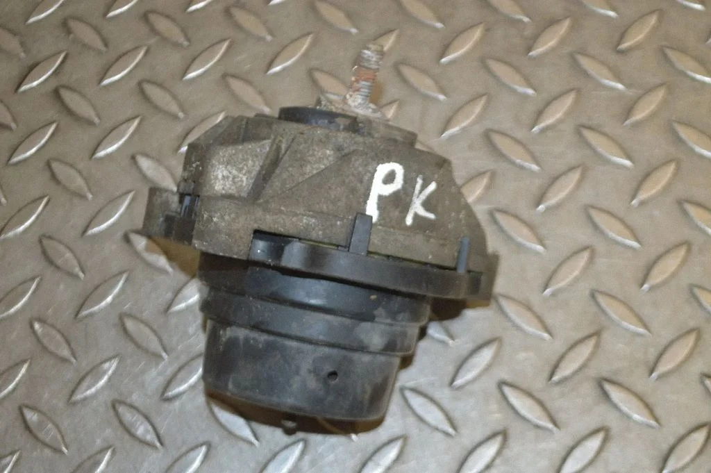 Dzinēja spilvens 6855721