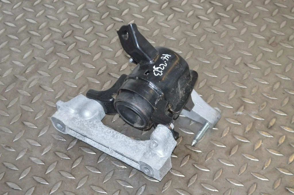Engine mount bracket – right