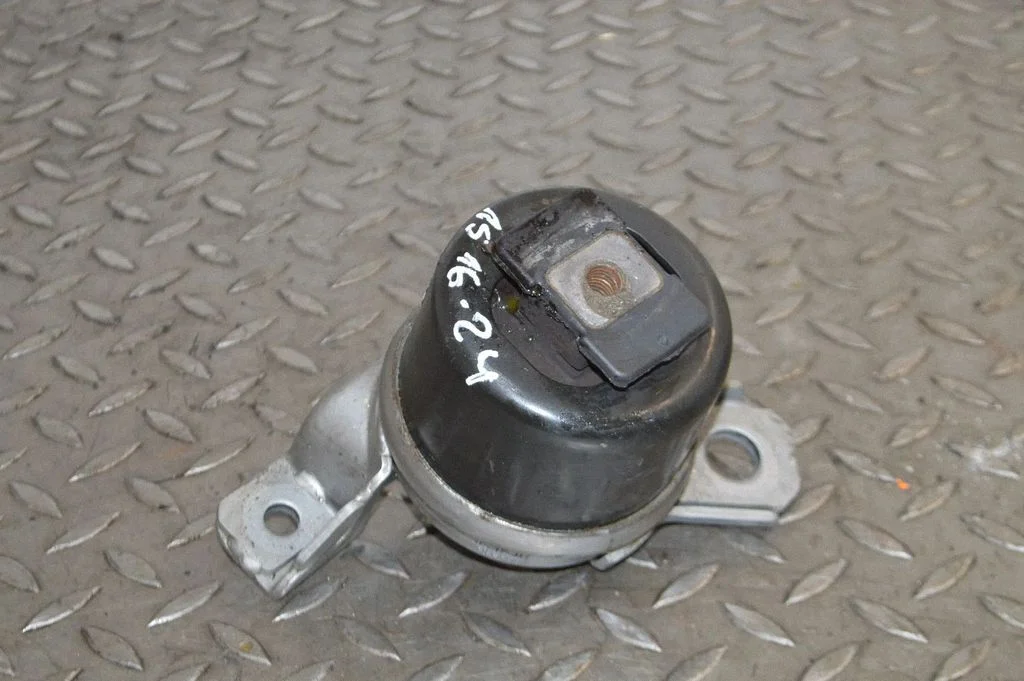 Dzinēja spilvens BJ326F012AB