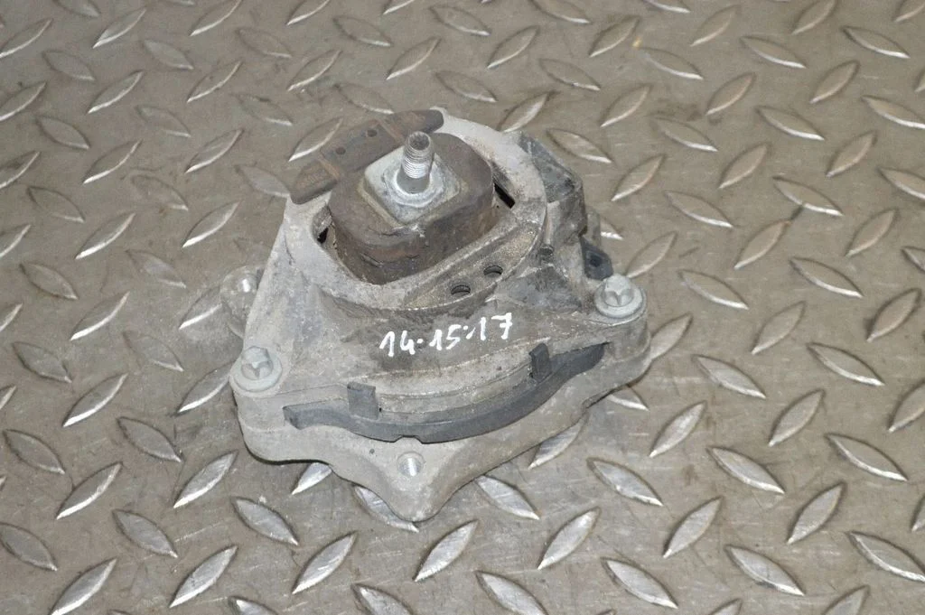 Engine mount bracket – BMW 4 Series F36 Gran coupe (2017-)