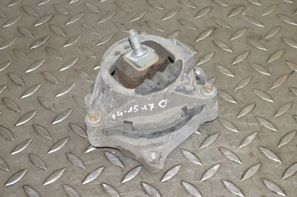 Engine mount bracket – BMW 4 Series F36 Gran coupe (2017-)