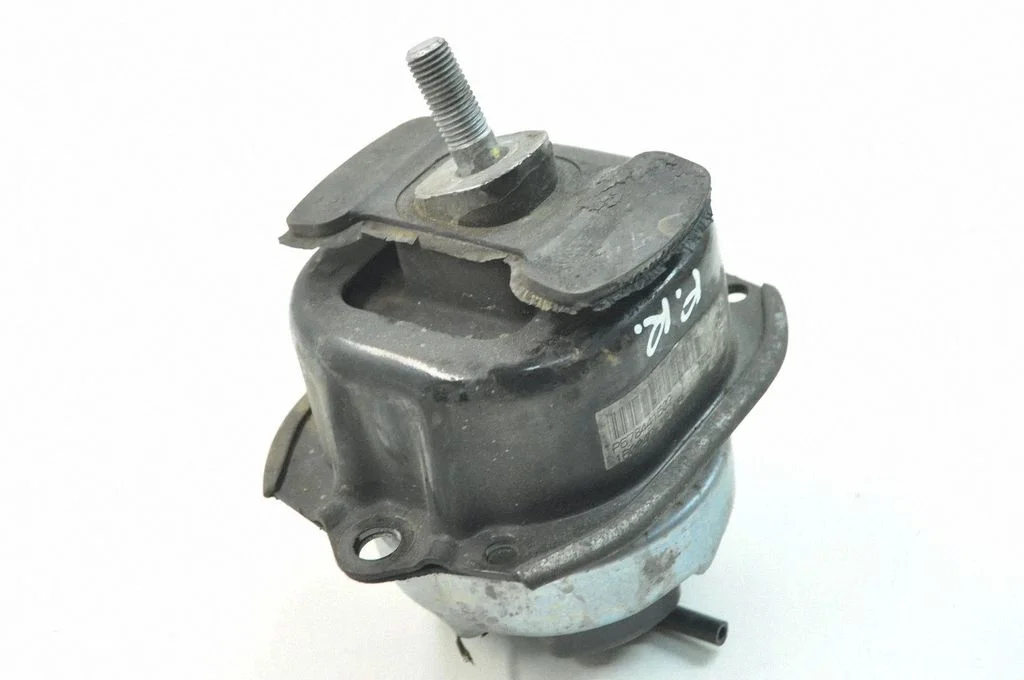 Engine mount bracket – BMW X5 E70 (2006-2013)