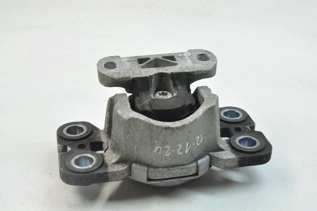 Engine mount bracket – Volvo S80 (2007-2013)
