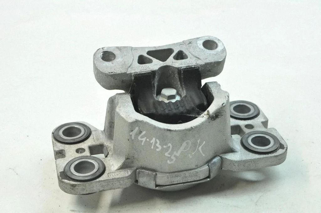 Dzinēja spilvens EJ322M121AD