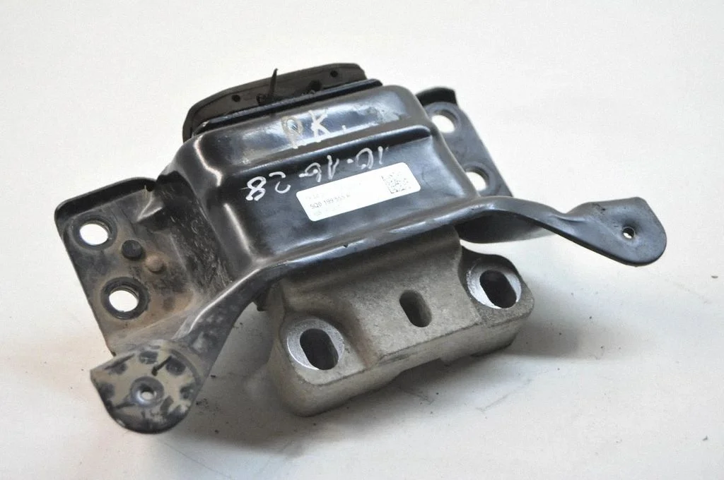Dzinēja spilvens 5Q0199555R