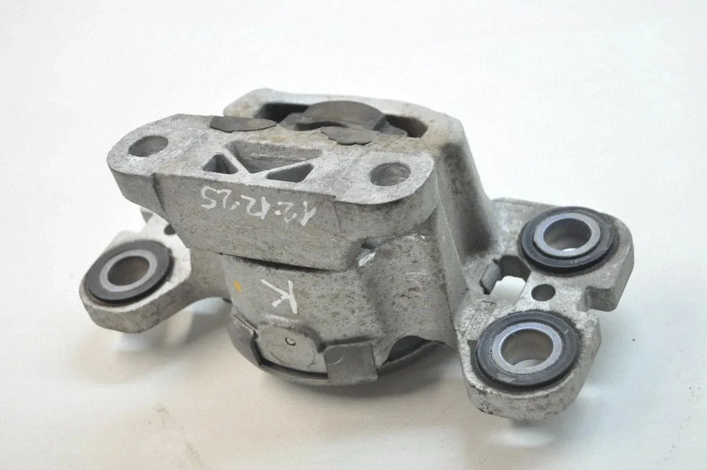 Engine mount bracket – Volvo XC60 (2014-2016)
