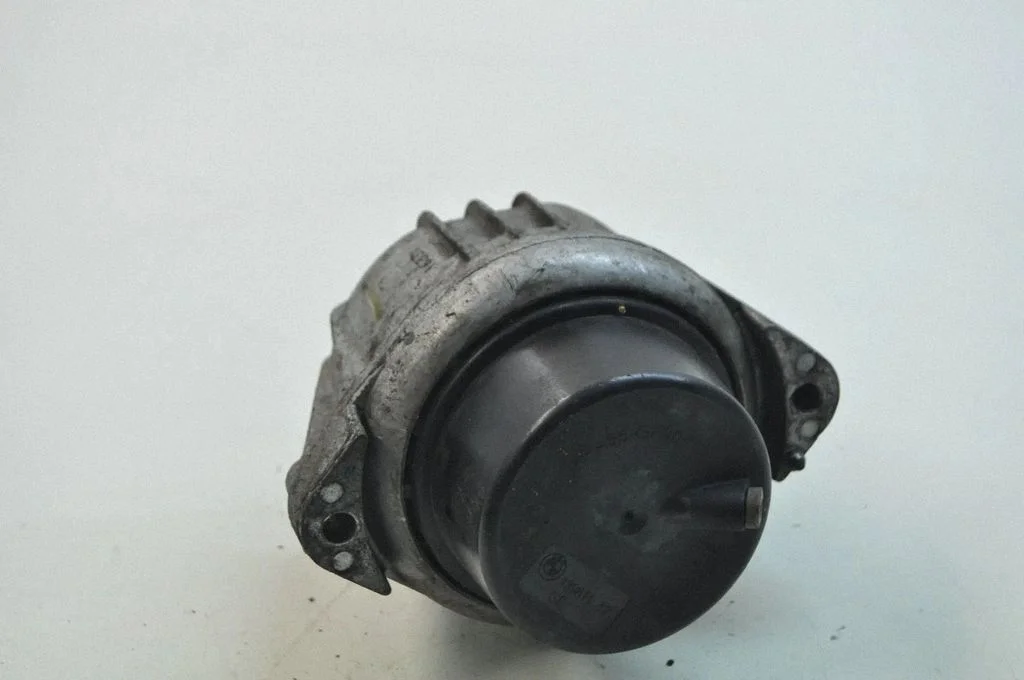 Dzinēja spilvens 6773742