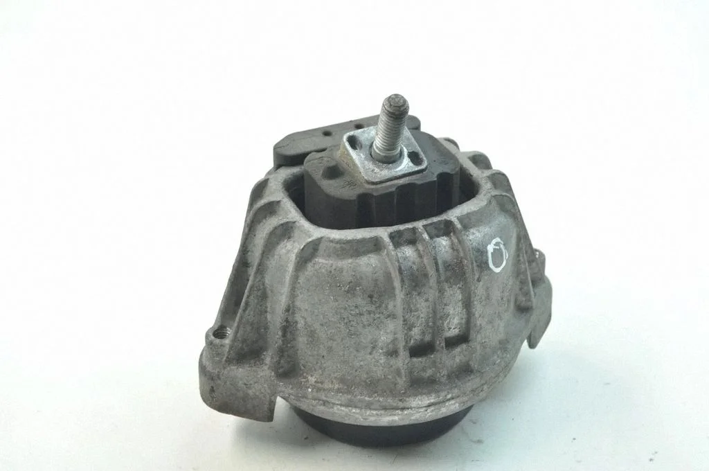 Dzinēja spilvens 6768800